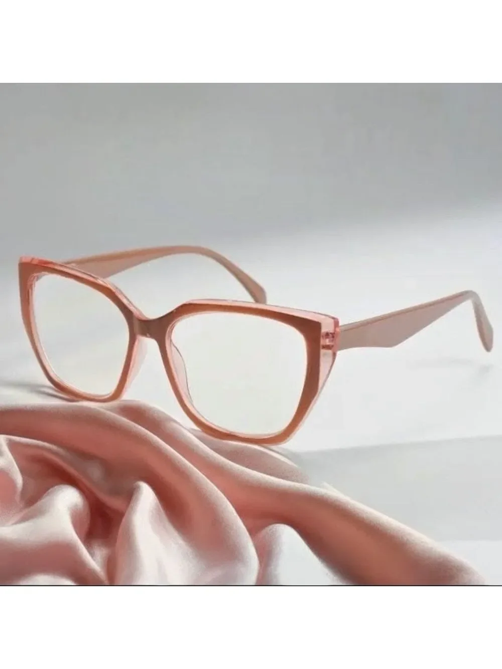 +1.50 Chic Blush Pink Retro Style Reading Glasses